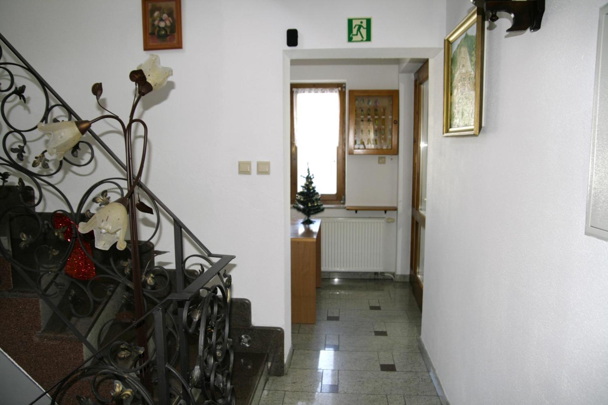 Chata Maniowy Wyspa Ciszy - Agroturystyka, Nieopodal Czorsztyna, Maniowy I Kluszkowce Nad Zalewem Czorsztynskim Luaran gambar